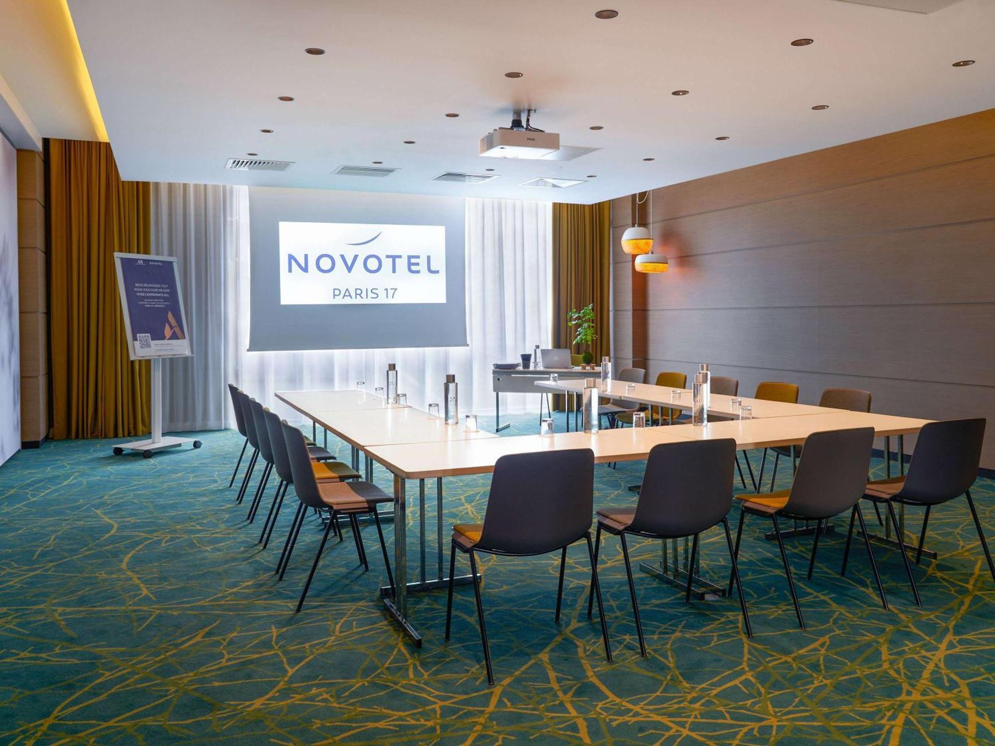 Novotel Paris 17 Exterior photo